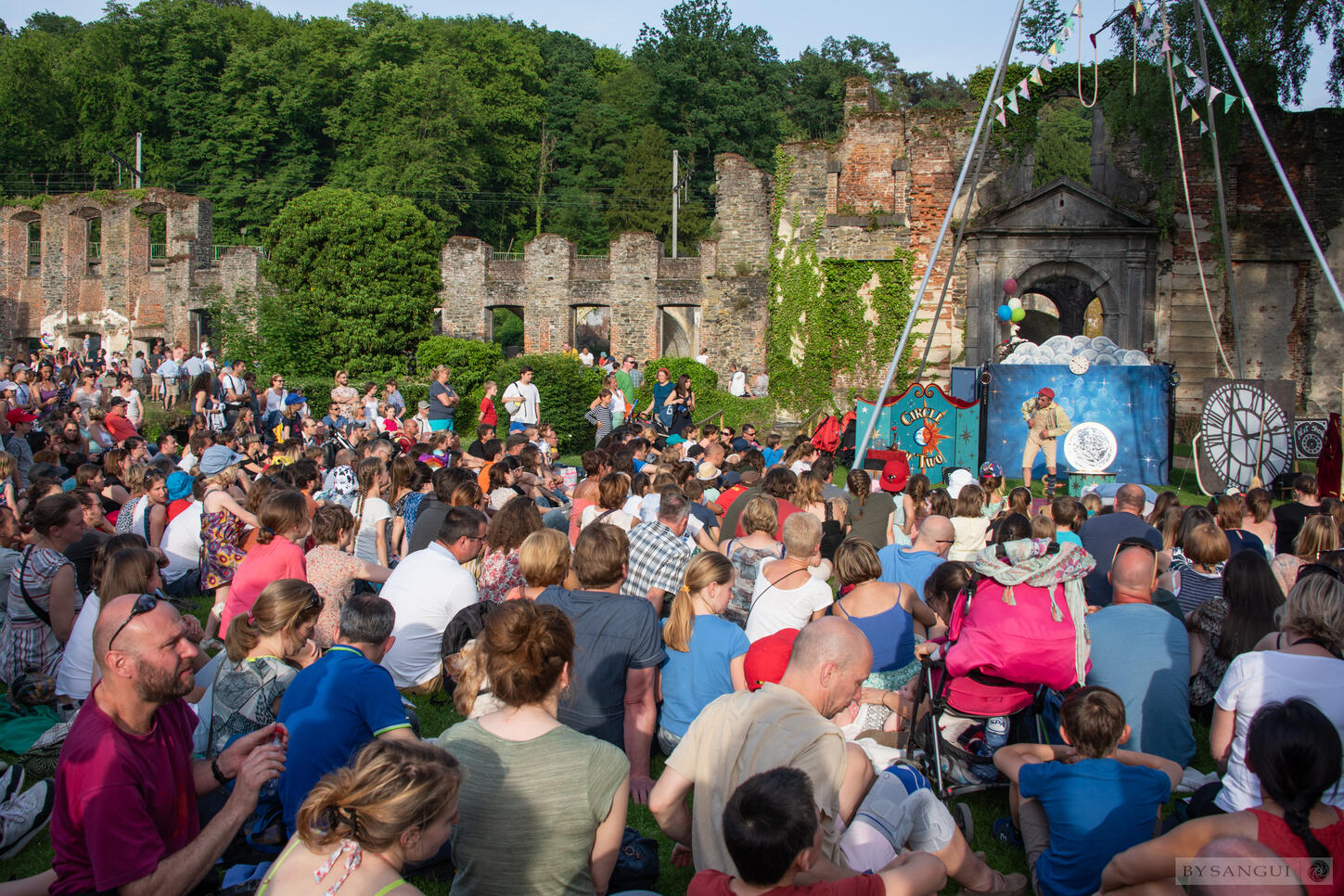 Les Nuits du Cirque 2018. Villers-la-Ville, Belgium Photo © Valerie Sanguinetti